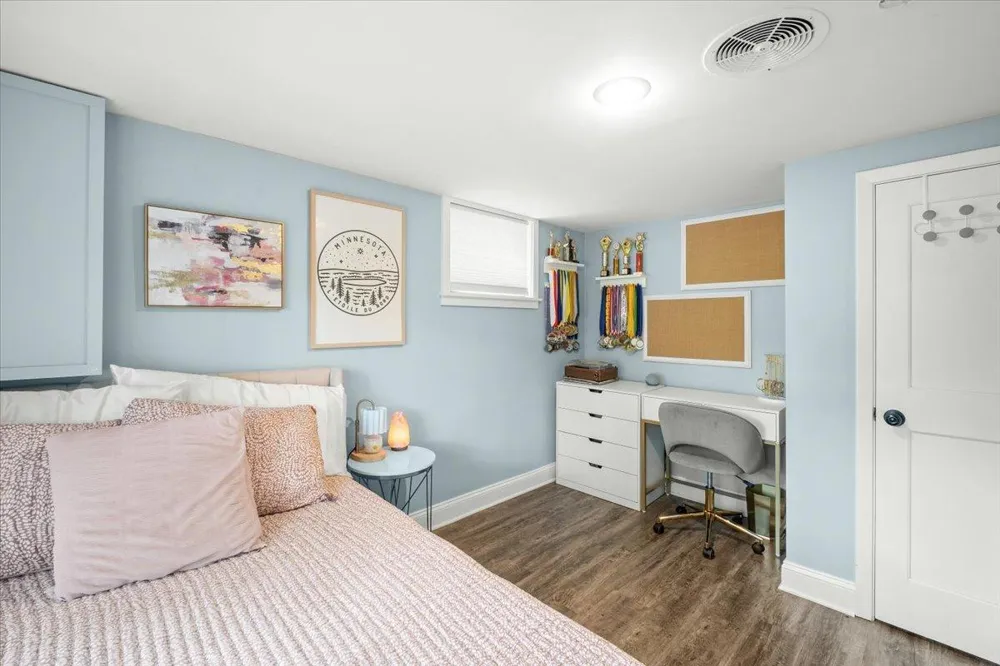 3341 Decatur Lane Saint Louis Park, MN 55426