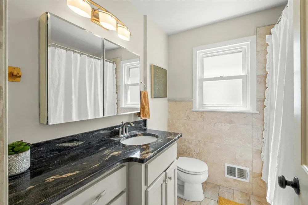 3341 Decatur Lane Saint Louis Park, MN 55426