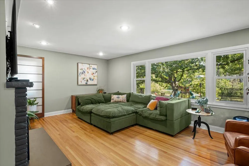 3341 Decatur Lane Saint Louis Park, MN 55426