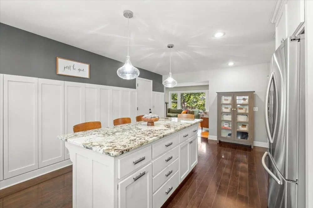 3341 Decatur Lane Saint Louis Park, MN 55426
