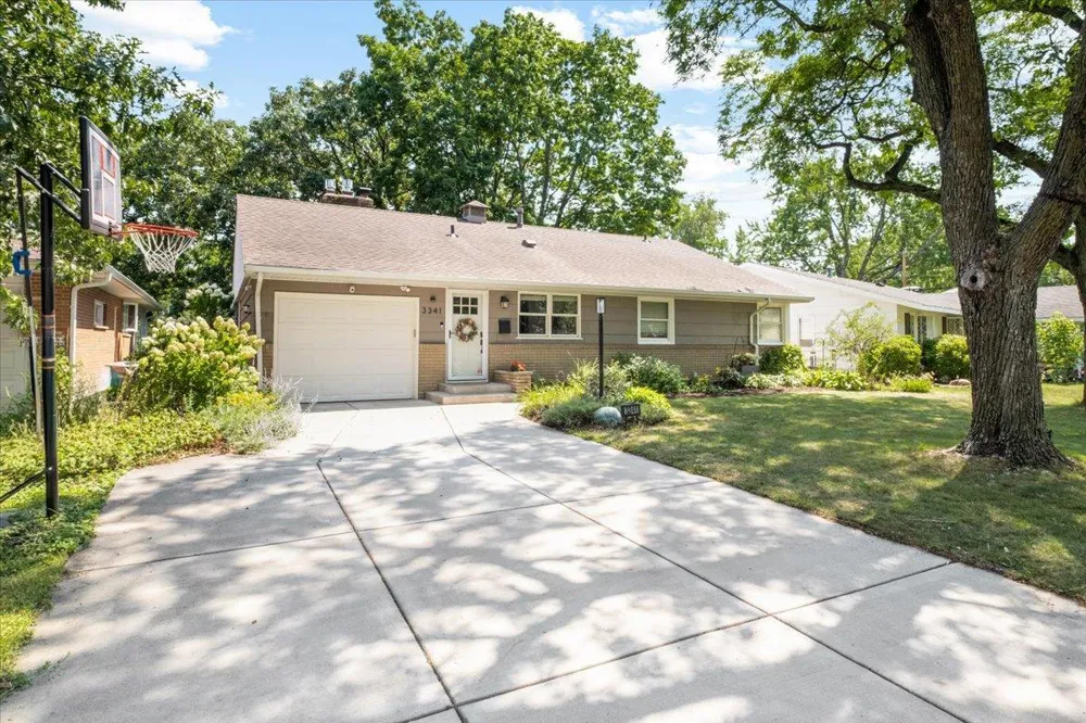 3341 Decatur Lane Saint Louis Park, MN 55426