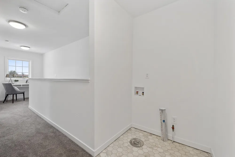 2032 James Avenue Minneapolis, MN 55411