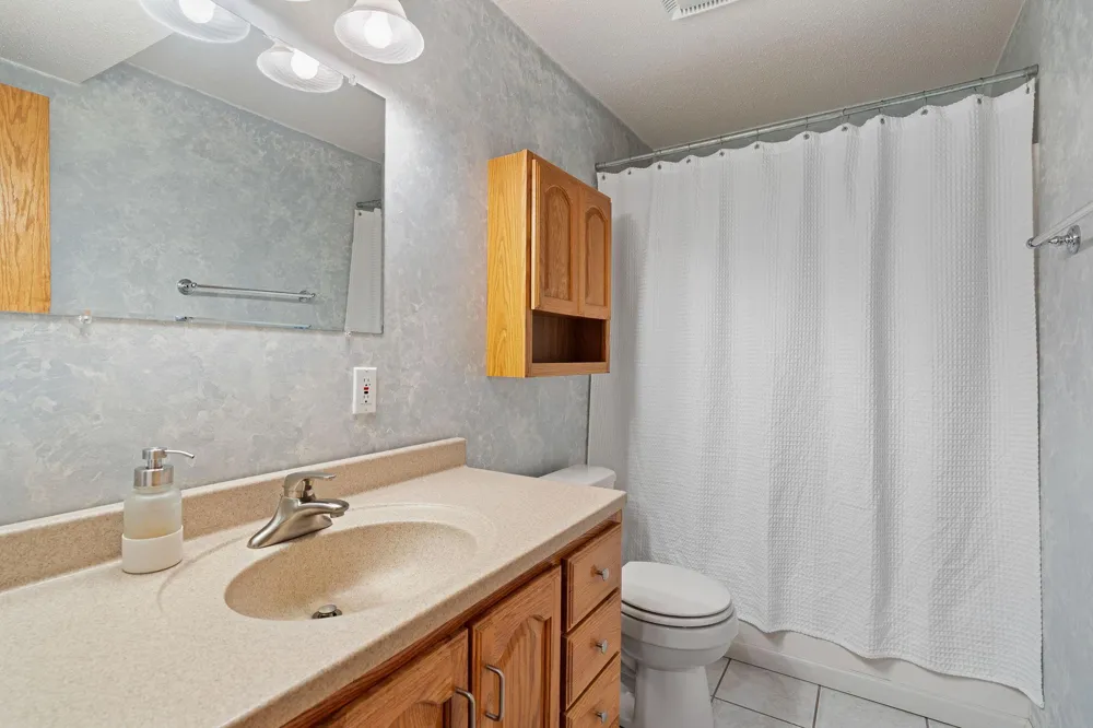 1939 Greenwood Drive NE Owatonna, MN 55060