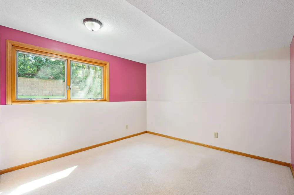 1939 Greenwood Drive NE Owatonna, MN 55060