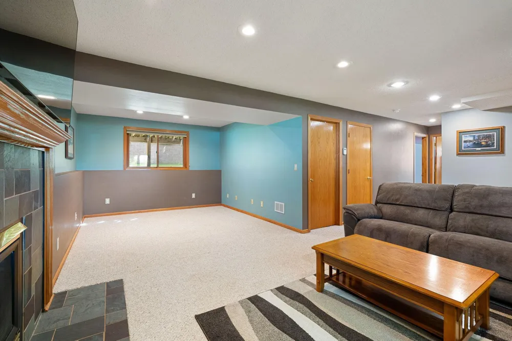 1939 Greenwood Drive NE Owatonna, MN 55060
