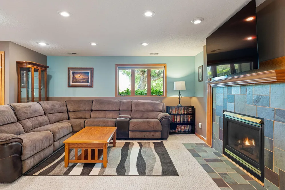 1939 Greenwood Drive NE Owatonna, MN 55060