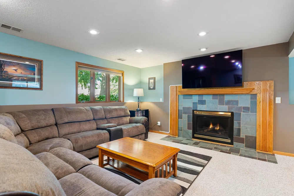 1939 Greenwood Drive NE Owatonna, MN 55060