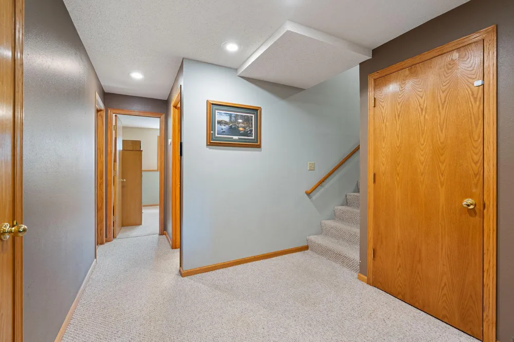 1939 Greenwood Drive NE Owatonna, MN 55060