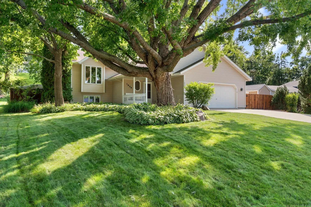 1939 Greenwood Drive NE Owatonna, MN 55060