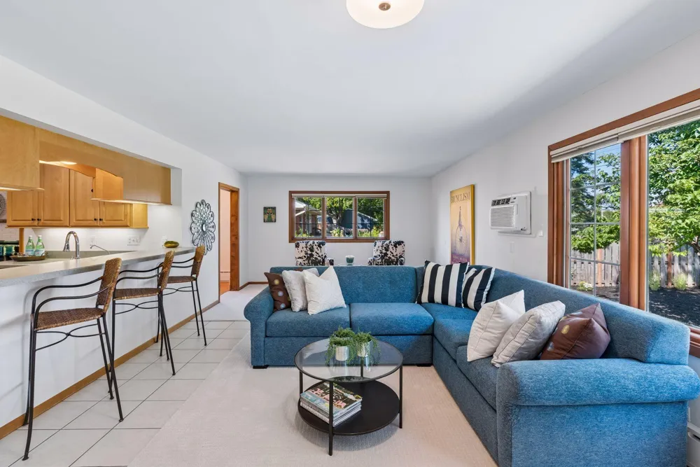 1709 Preston Lane Hopkins, MN 55343