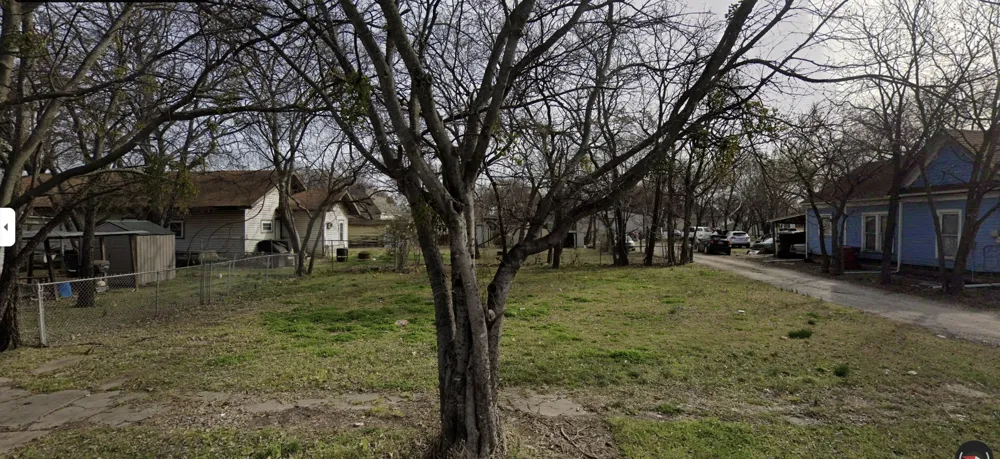 407 S Vaden Street Sherman, TX 75090