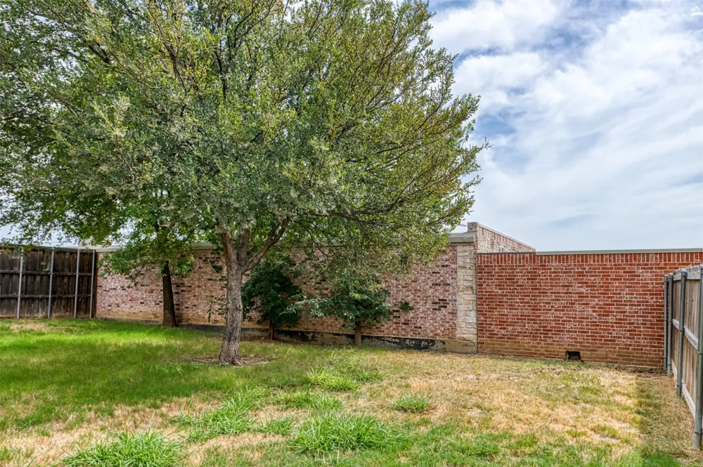 2708 Waterton Drive Little Elm, TX 75068