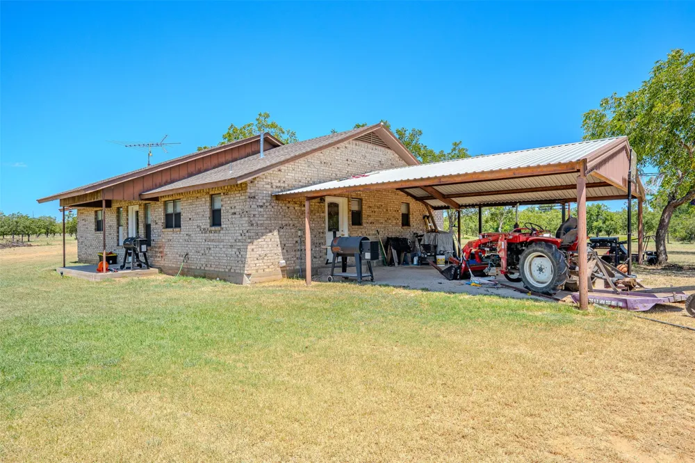 600 County Road 427 De Leon, TX 76444