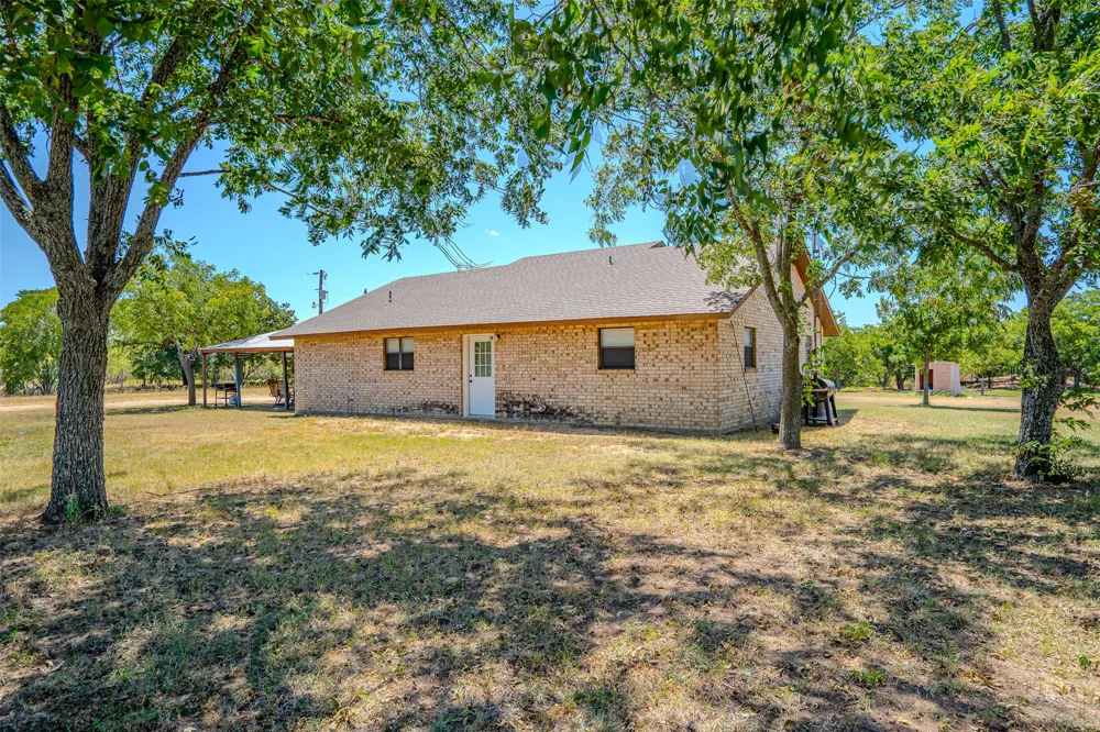 600 County Road 427 De Leon, TX 76444