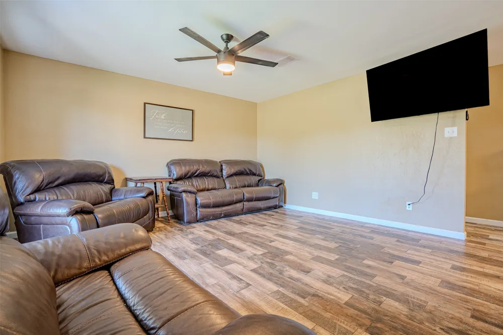 600 County Road 427 De Leon, TX 76444