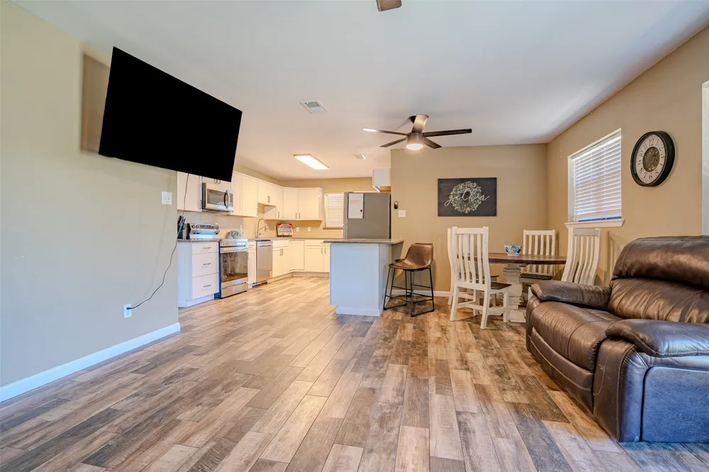 600 County Road 427 De Leon, TX 76444