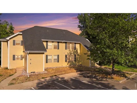 1300 W Stuart Street #8