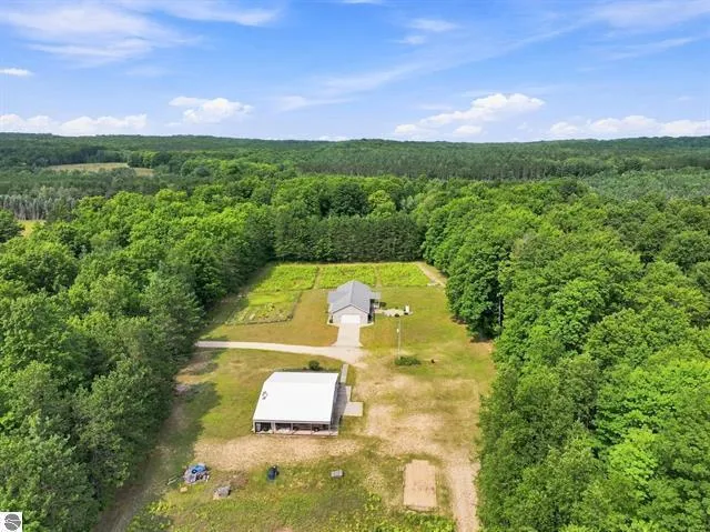 275 S 35 ROAD Selma Township, MI 49601