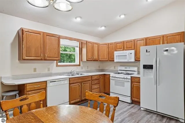 275 S 35 ROAD Selma Township, MI 49601