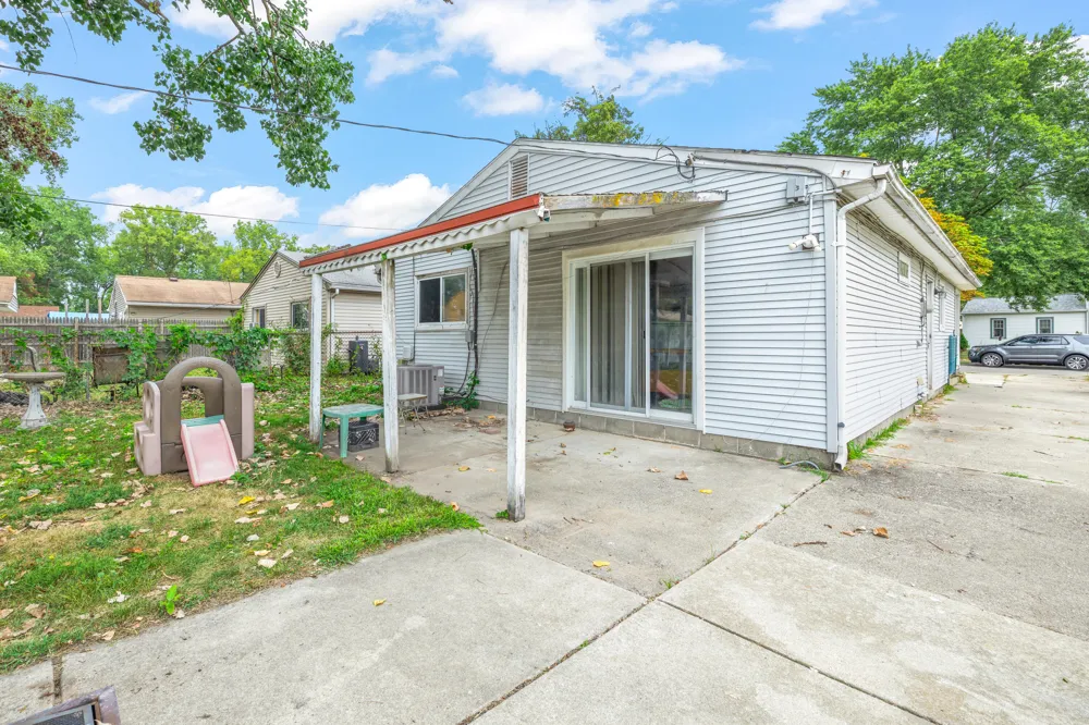 6770 Marvin Street Taylor City, MI 48180