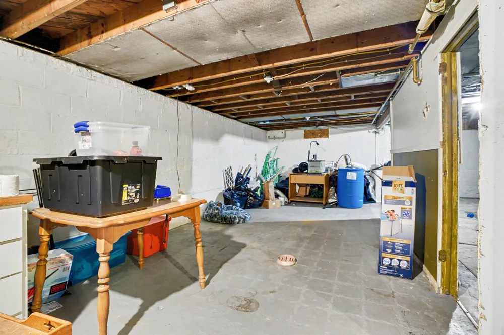 1648 Cass Street Niles City, MI 49120