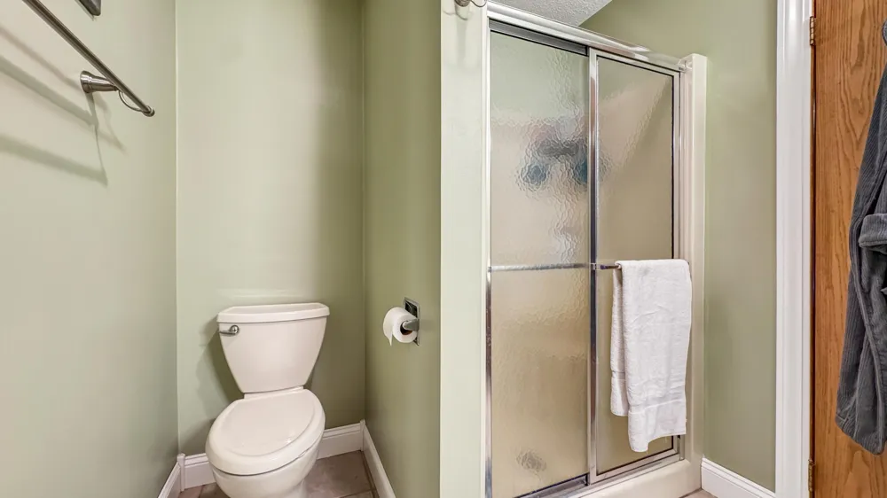 125 Lakewood Drive Cherry Grove Township, MI 49601