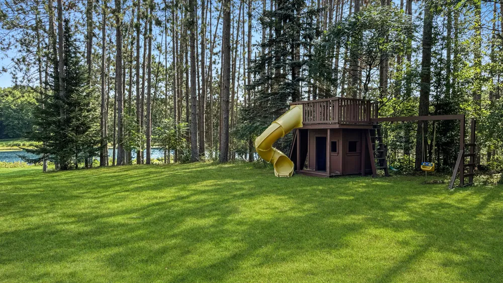 125 Lakewood Drive Cherry Grove Township, MI 49601
