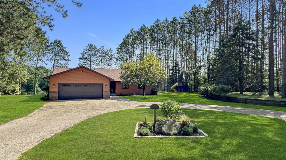 125 Lakewood Drive Cherry Grove Township, MI 49601