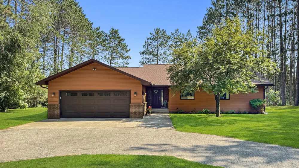 125 Lakewood Drive Cherry Grove Township, MI 49601