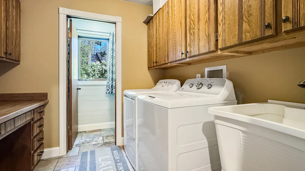 125 Lakewood Drive Cherry Grove Township, MI 49601