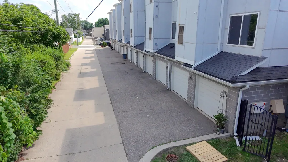 454 Hilton Road Ferndale City, MI 48220