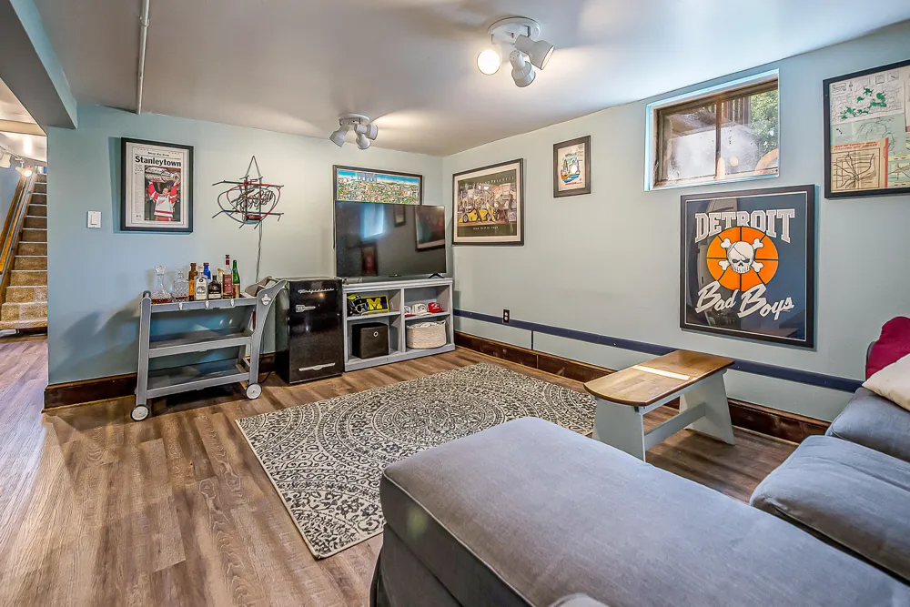 8452 Huron River Drive Webster Township, MI 48130