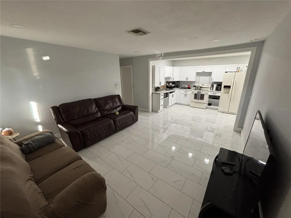 1347 BUCKINGHAM DRIVE Clearwater, FL 33756