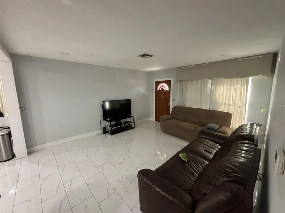 1347 BUCKINGHAM DRIVE Clearwater, FL 33756