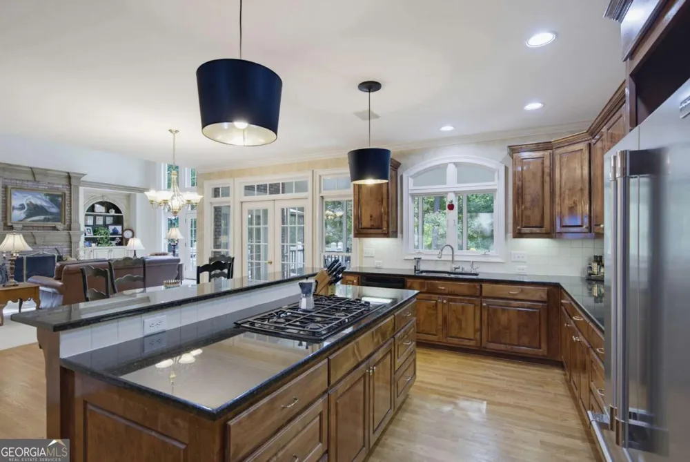 5570 Stoneleigh DR Suwanee, GA 30024