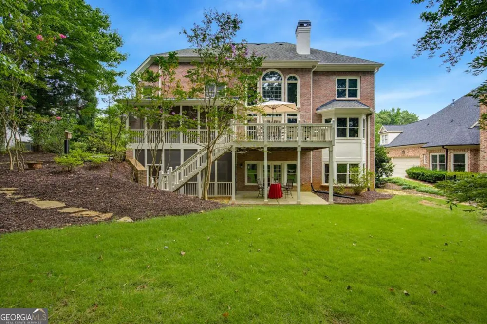 5570 Stoneleigh DR Suwanee, GA 30024