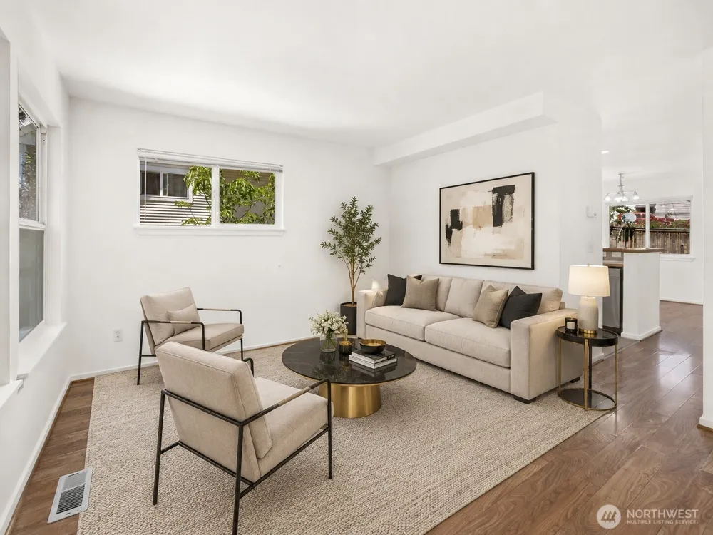 3308 S Holly Place Seattle, WA 98118