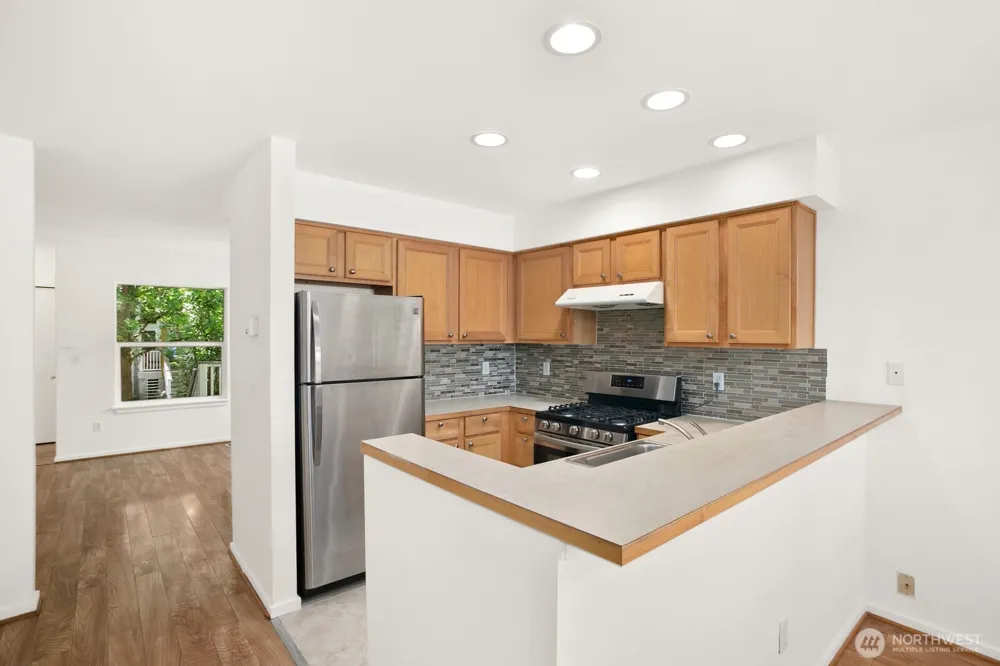 3308 S Holly Place Seattle, WA 98118