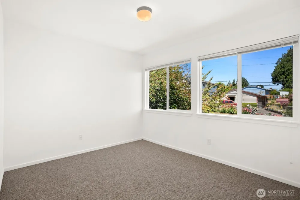 3308 S Holly Place Seattle, WA 98118