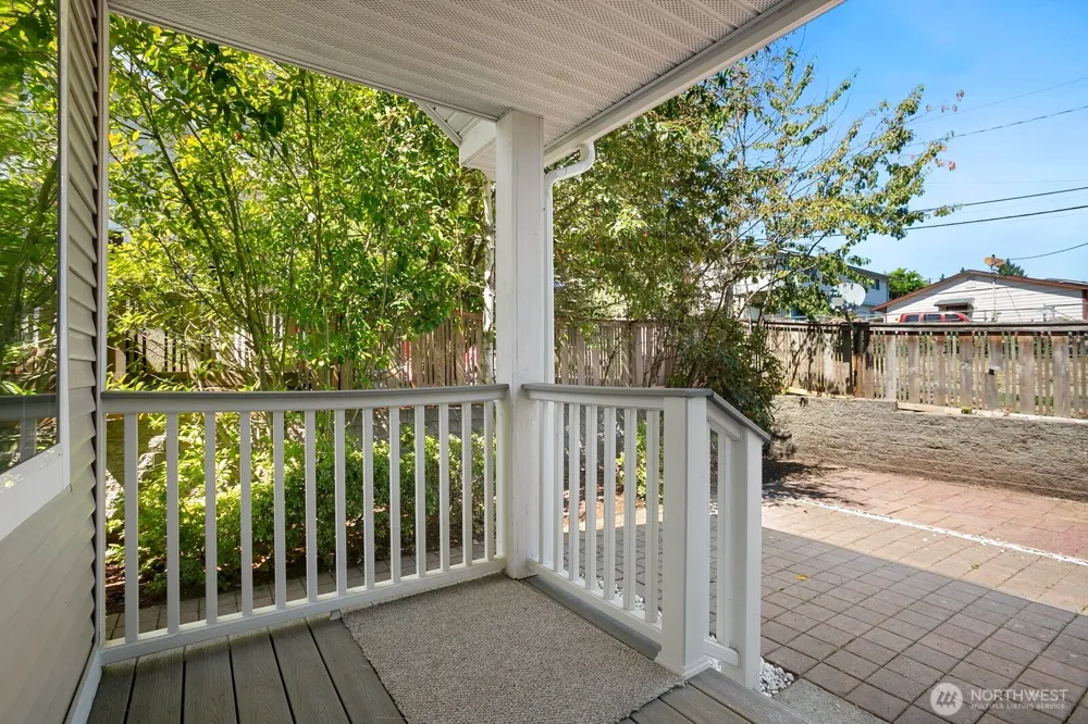 3308 S Holly Place Seattle, WA 98118