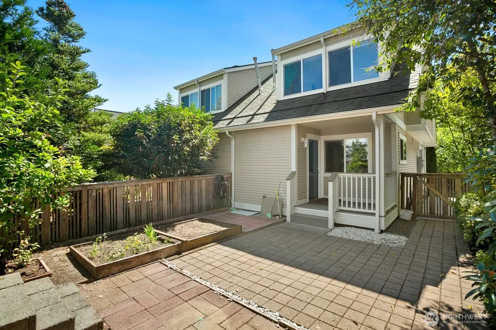 3308 S Holly Place Seattle, WA 98118