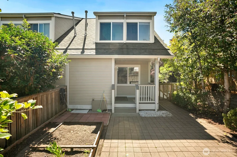 3308 S Holly Place Seattle, WA 98118