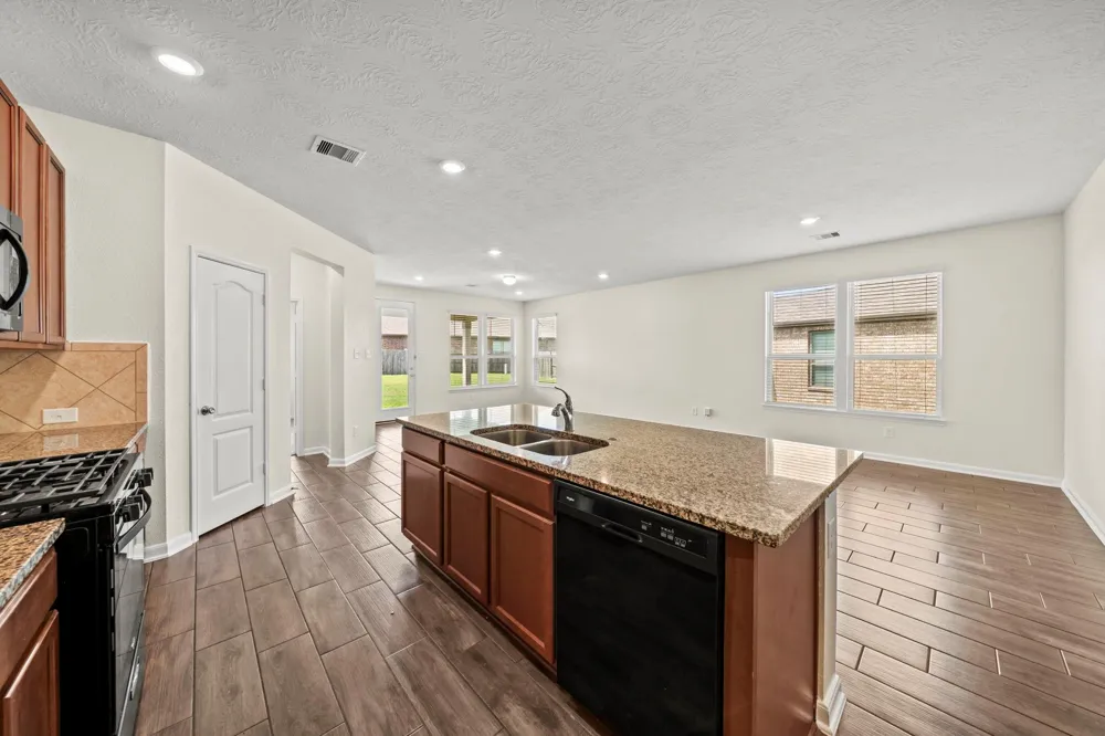 8908 Bear Mountain Court Magnolia, TX 77354