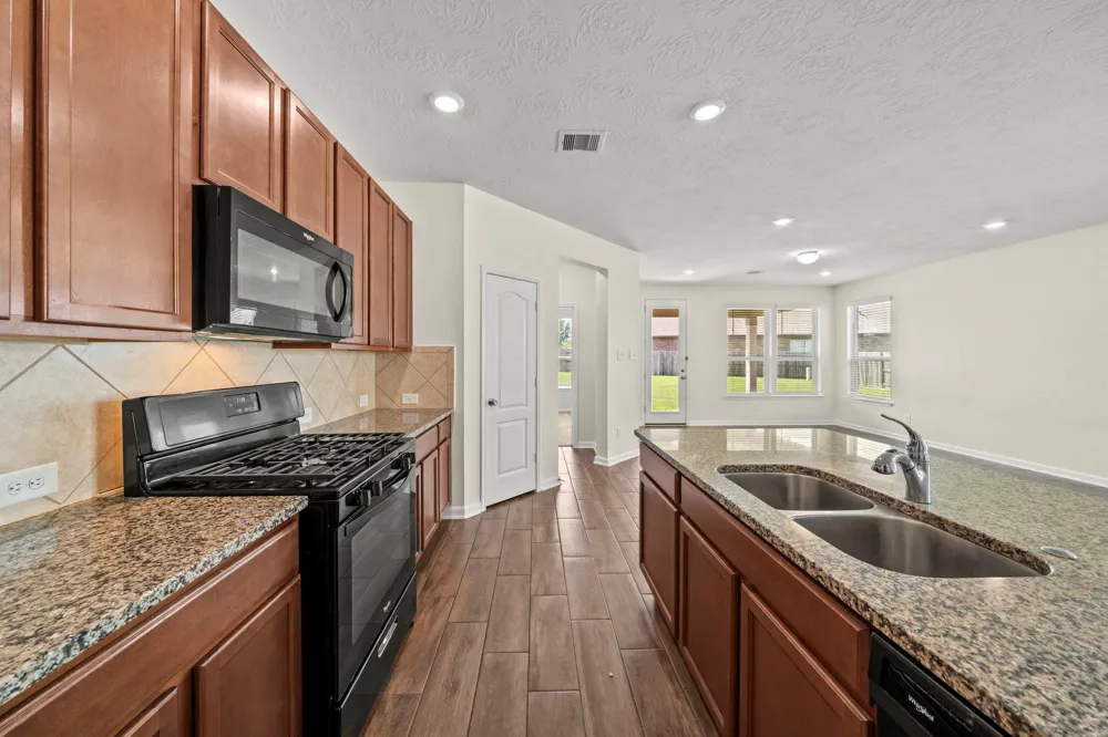 8908 Bear Mountain Court Magnolia, TX 77354
