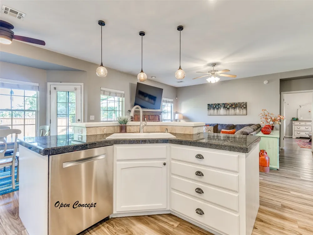 304 E Wichita Street Broken Arrow, OK 74012