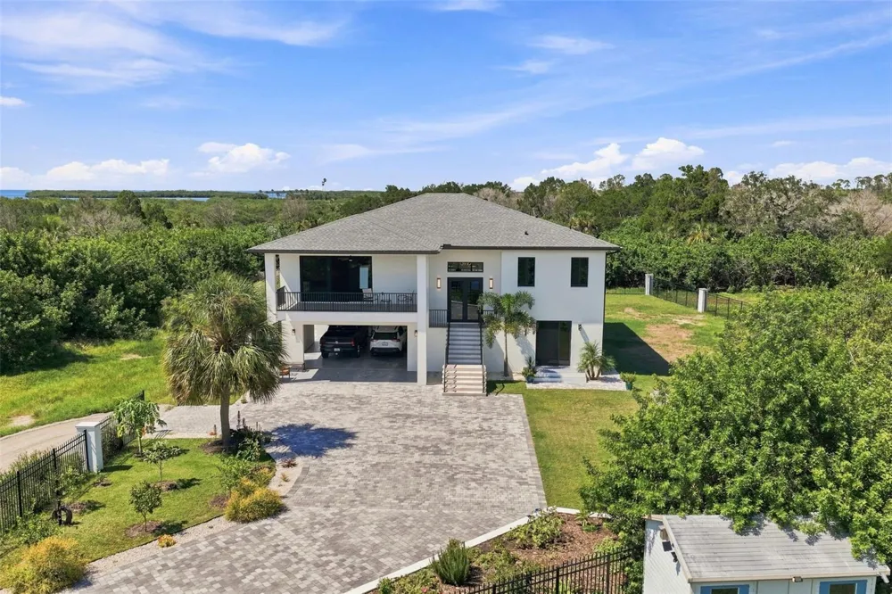 5035 BAY BOULEVARD Port Richey, FL 34668