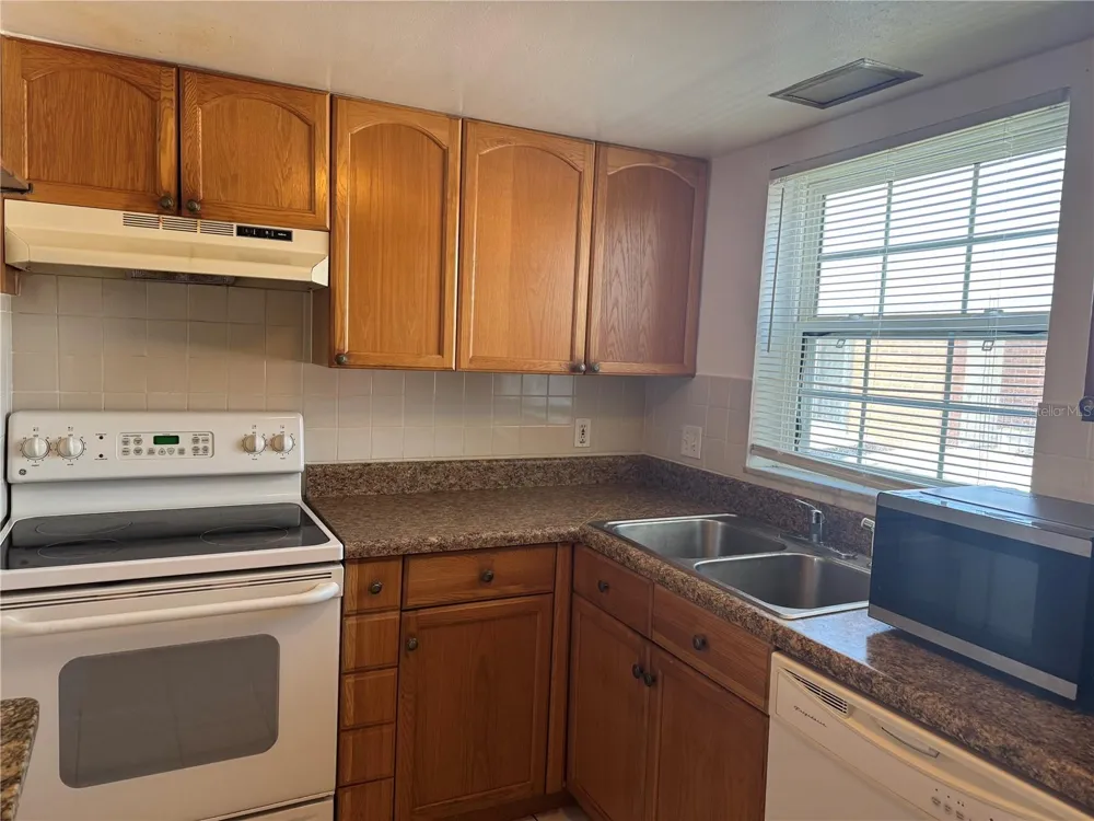 8542 10TH STREET #C St Petersburg, FL 33702