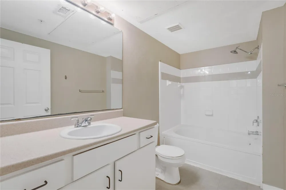 1810 E PALM AVENUE #5205 Tampa, FL 33605