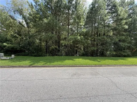 425 Longwood Place