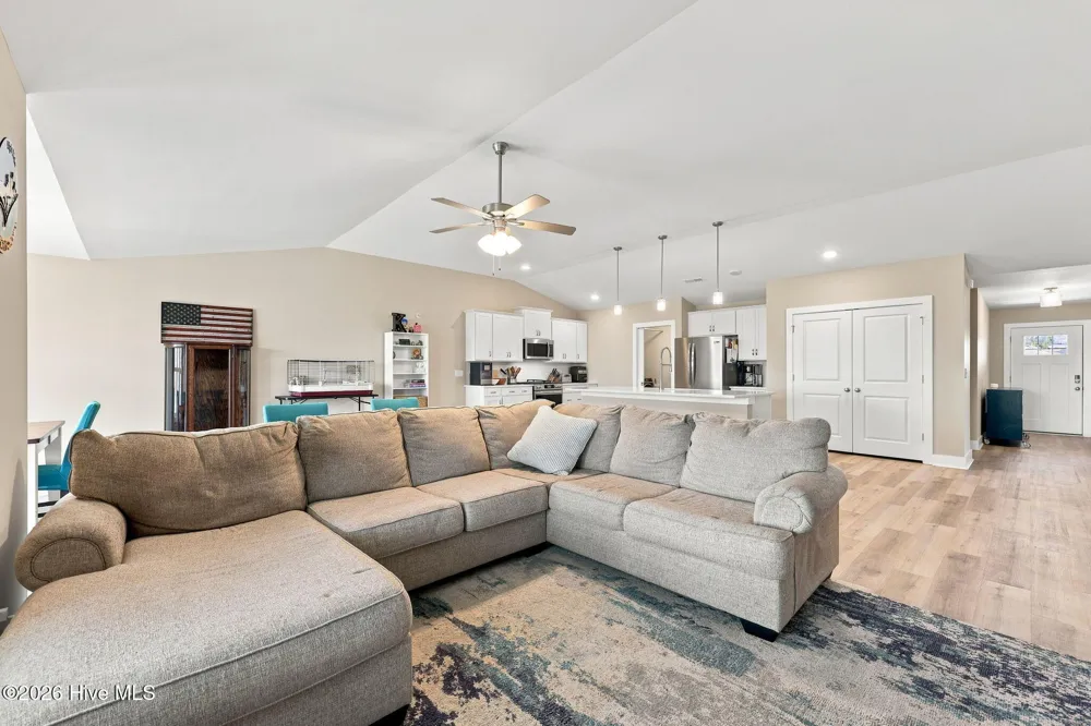 1504 Mainsail Road Morehead City, NC 28557